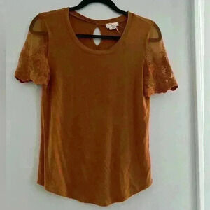 Clyde & Baxter orange lace detail top